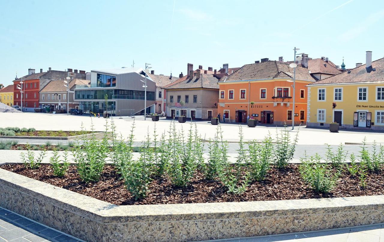 Fonte Hotel Győr Extérieur photo
