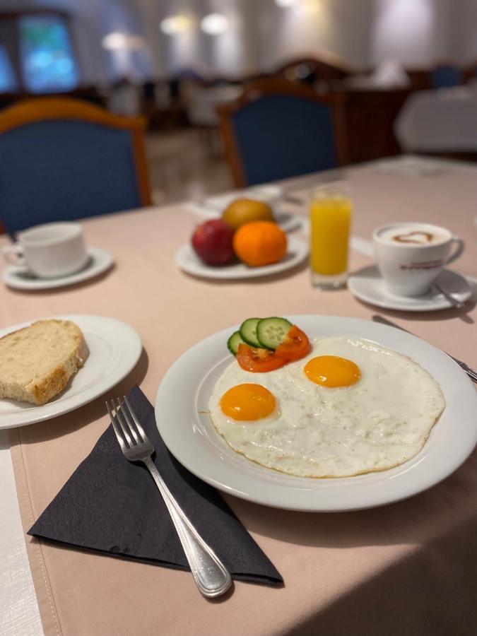 Fonte Hotel Győr Extérieur photo