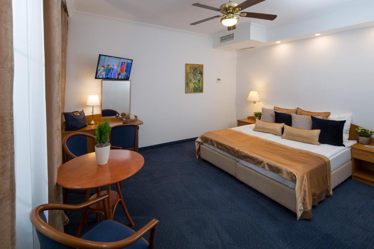 Fonte Hotel Győr Extérieur photo